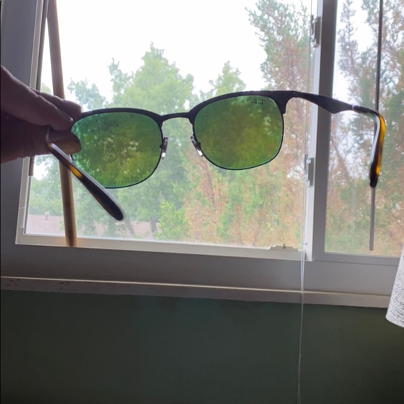 Like new ray-bans - Picture 3 of 6